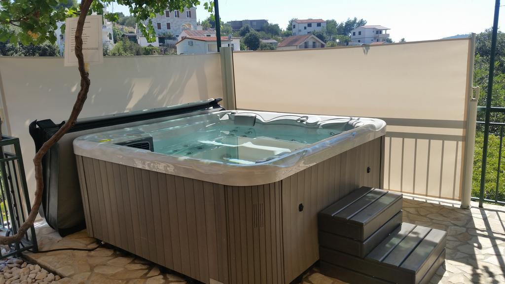 Holiday Home Mirna Vala Sevid Exterior photo